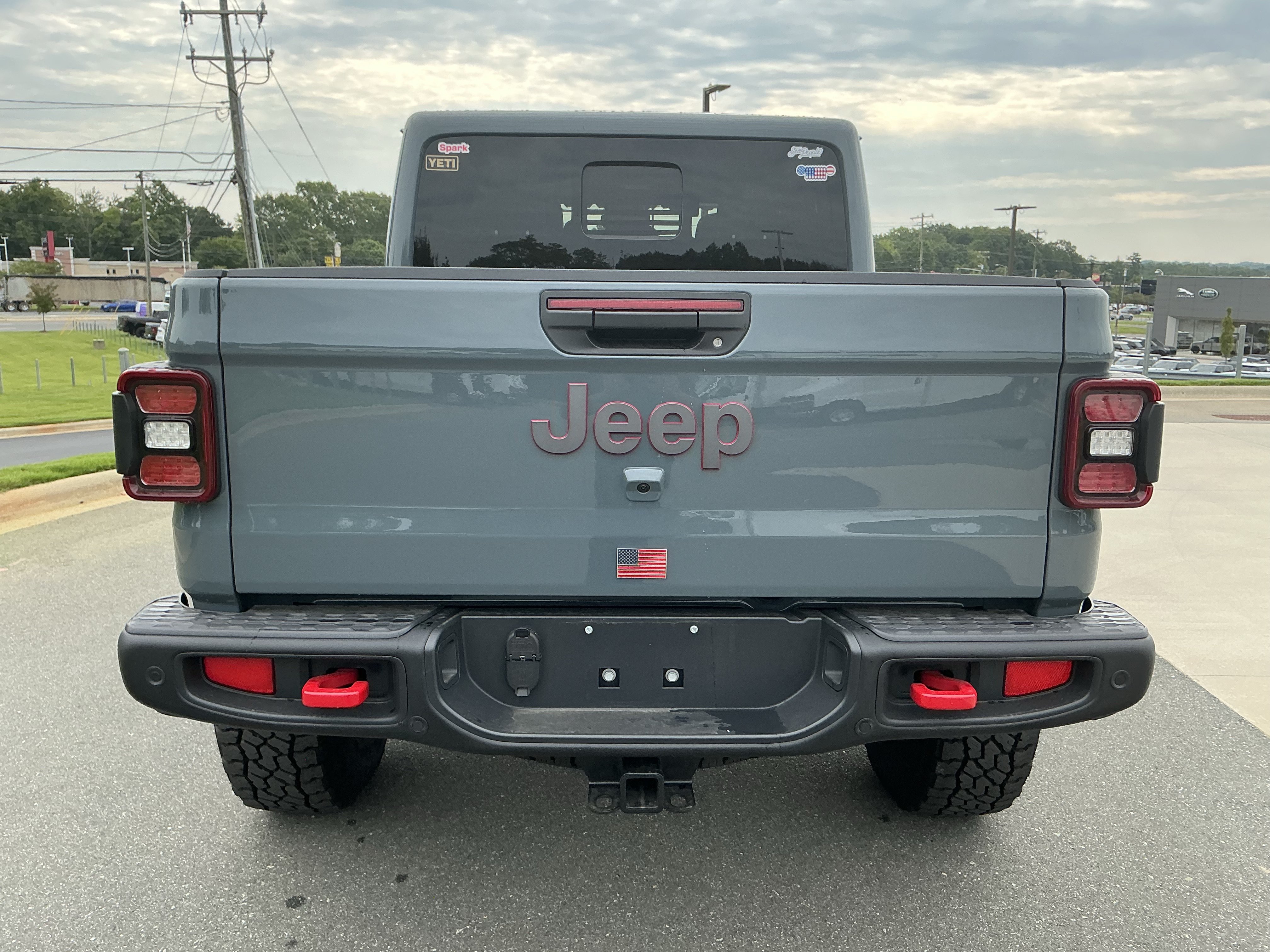 Used 2025 Jeep Gladiator Rubicon AWD/4WD image 7