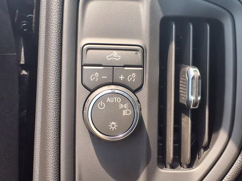 Used 2026 Chevrolet Silverado 1500 Custom w/ Turbomax Blackout Package RWD image 8