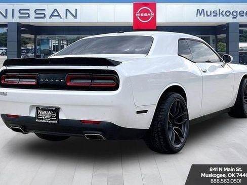 Used 2018 Dodge Challenger SXT w/ Blacktop Package RWD image 5