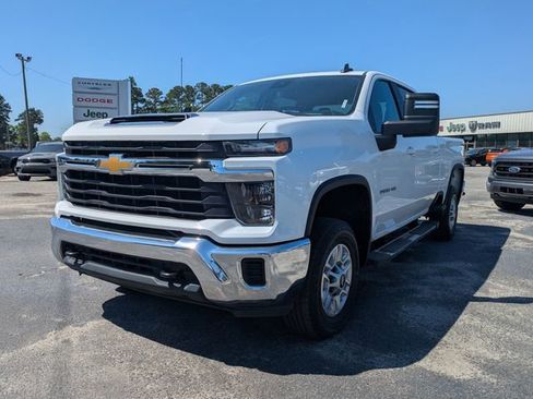 Used 2024 Chevrolet Silverado 2500 LT image 9