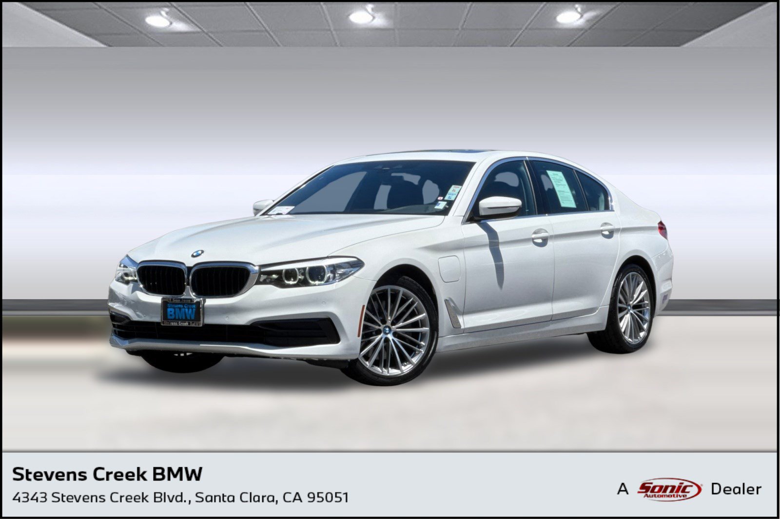 Used 2019 BMW 530e w/ Convenience Package RWD image 1