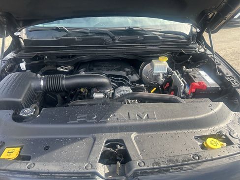 Used 2019 RAM 1500 Laramie image 11