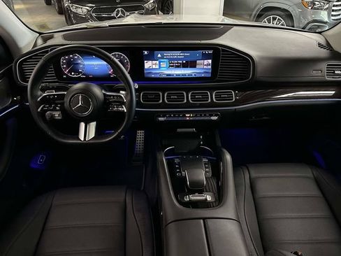 Certified 2025 Mercedes-Benz GLS 580 4MATIC image 21