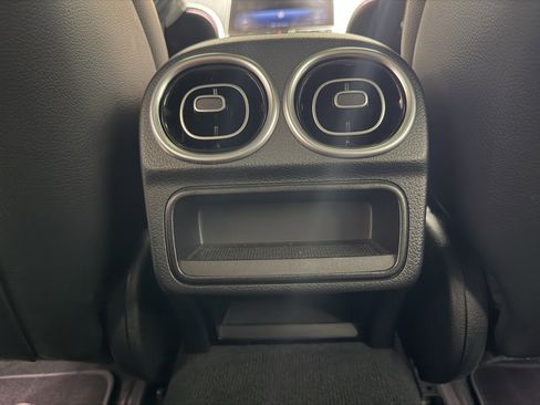 Used 2023 Mercedes-Benz C 300 Sedan image 24
