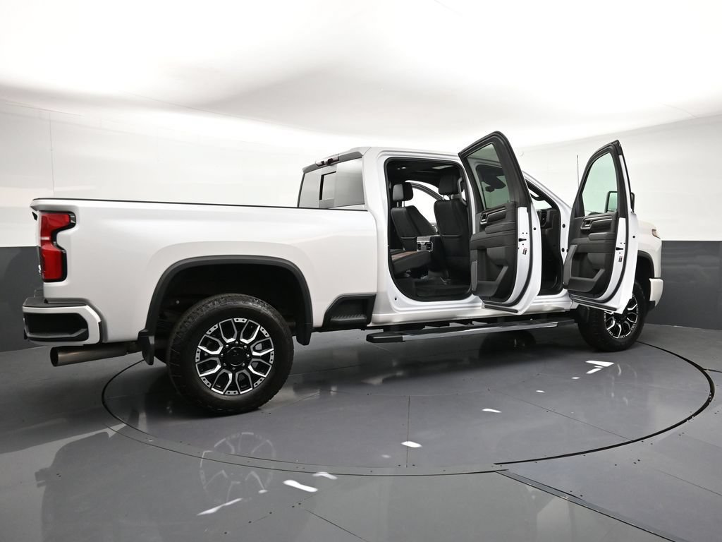 Certified 2025 Chevrolet Silverado 3500 High Country AWD/4WD image 31