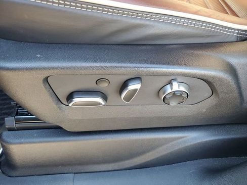 Used 2024 GMC Yukon Denali Ultimate image 7