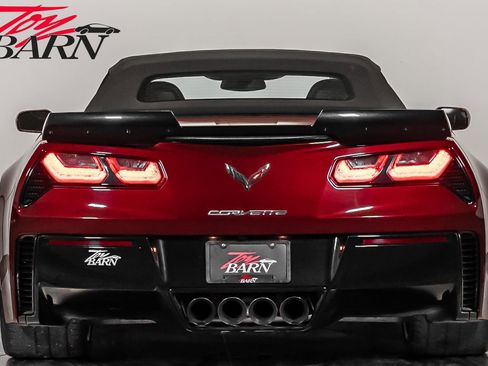 Used 2017 Chevrolet Corvette Z06 image 12