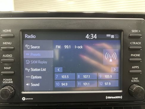 Used 2020 Toyota RAV4 XLE w/ Convenience Package AWD/4WD image 16