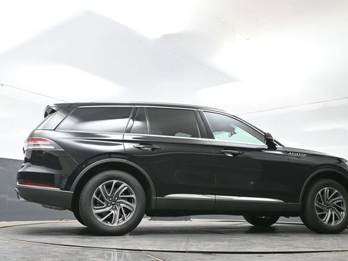Used 2023 Lincoln Aviator AWD image 56