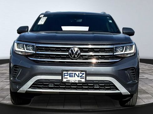 Used 2023 Volkswagen Atlas Cross Sport SE AWD/4WD image 2