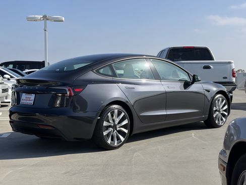 Used 2025 Tesla Model 3 Long Range RWD image 3
