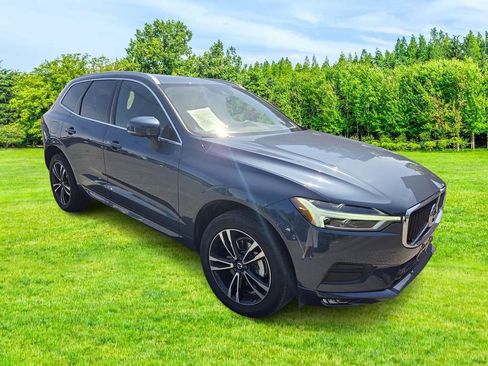 Used 2021 Volvo XC60 T5 Momentum w/ Advanced Package AWD/4WD image 2