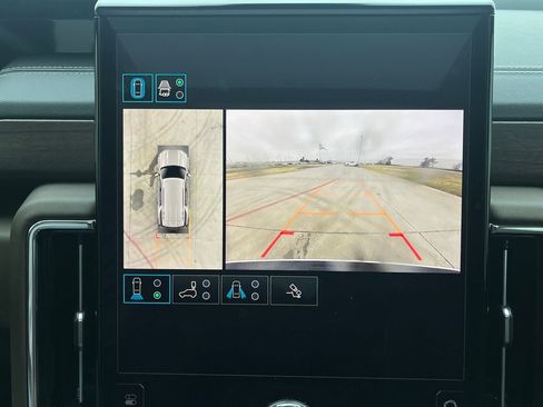 Used 2025 GMC Yukon Denali Ultimate image 25