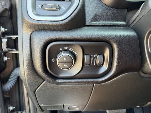 Used 2024 RAM 2500 Laramie AWD/4WD image 17