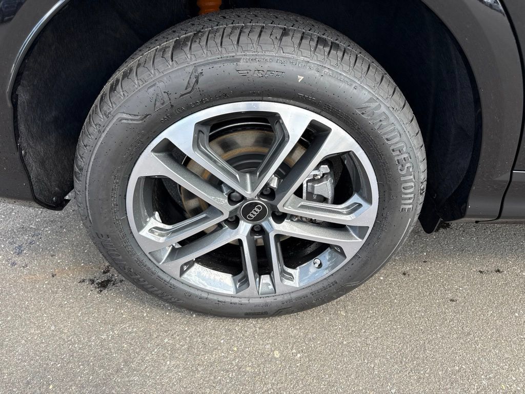 New 2026 Audi Q5 Premium AWD/4WD image 13