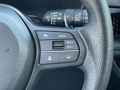 Used 2025 Honda CR-V EX image 13