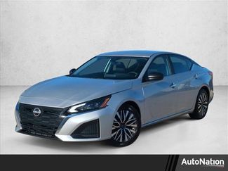 Used 2024 Nissan Altima 2.5 SV video 1