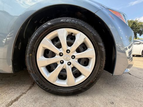 Used 2021 Toyota Corolla LE FWD image 25