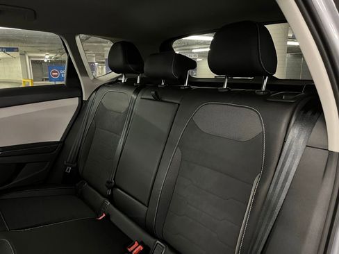 New 2025 Volkswagen Taos SE image 20