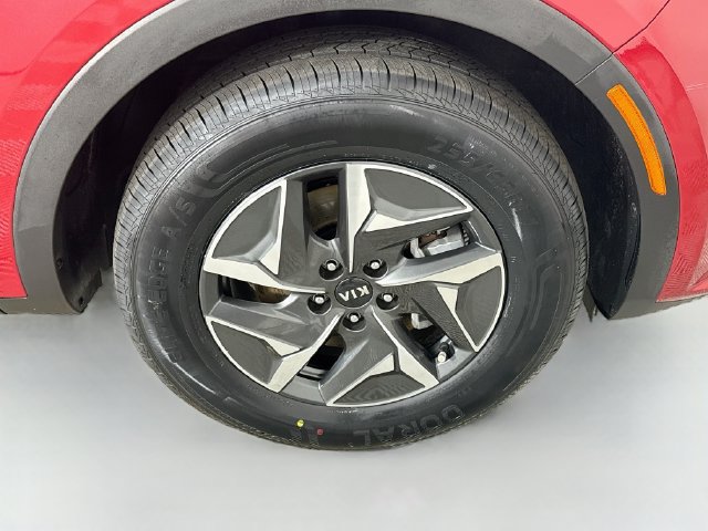 Used 2021 Kia Sorento S FWD image 31