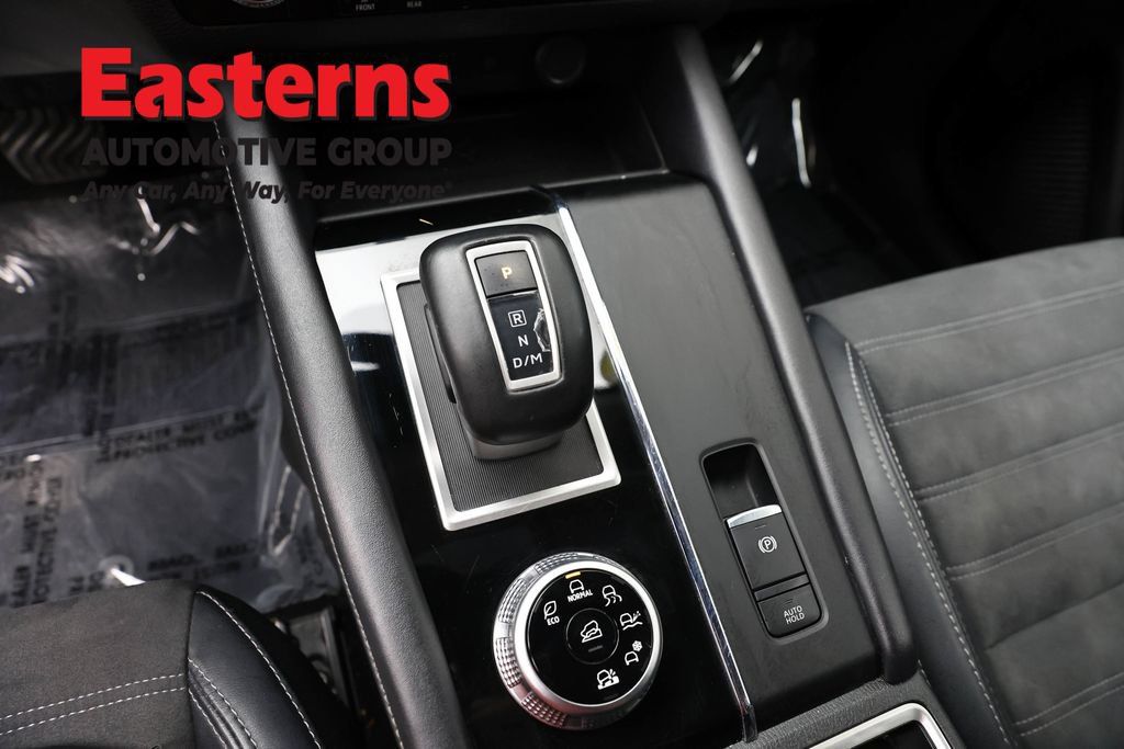 Used 2024 Mitsubishi Outlander SE AWD/4WD image 15