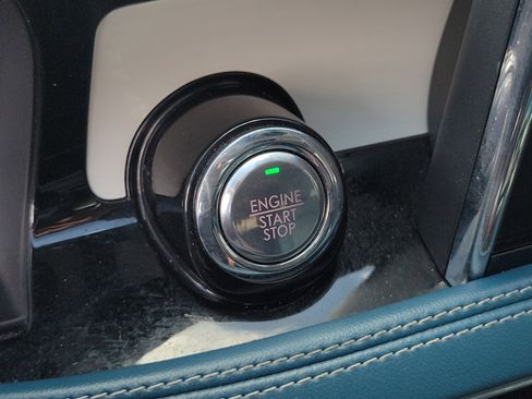 Used 2020 Lincoln Corsair Reserve w/ Equipment Group 201A image 15