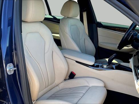 Used 2018 BMW 540i xDrive image 29