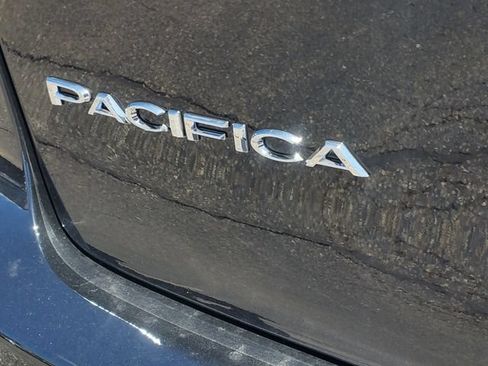 New 2027 Chrysler Pacifica Select AWD/4WD image 7
