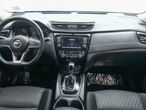 Used 2018 Nissan Rogue SV FWD image 11