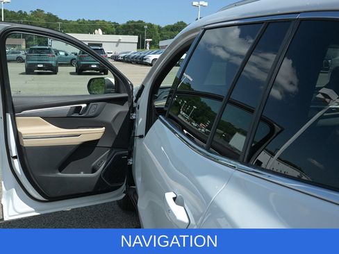 Used 2026 Buick Enclave Preferred AWD/4WD image 14