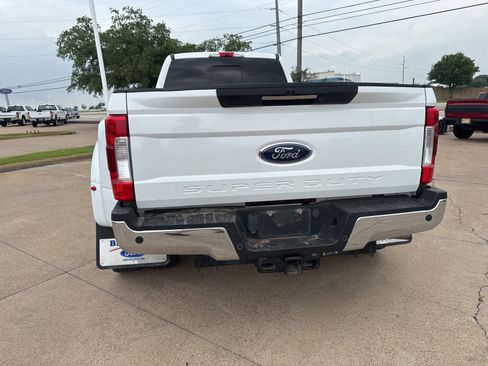 Used 2019 Ford F350 Lariat w/ Lariat Ultimate Package AWD/4WD image 6