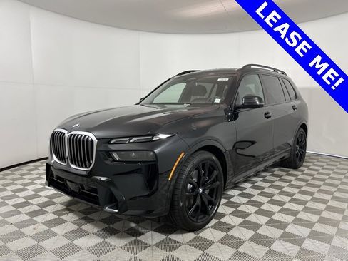 Used 2025 BMW X7 xDrive40i w/ M Sport Package image 3