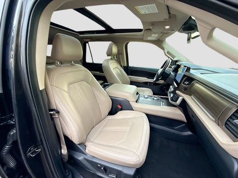 Used 2024 Ford Expedition Max Limited image 31