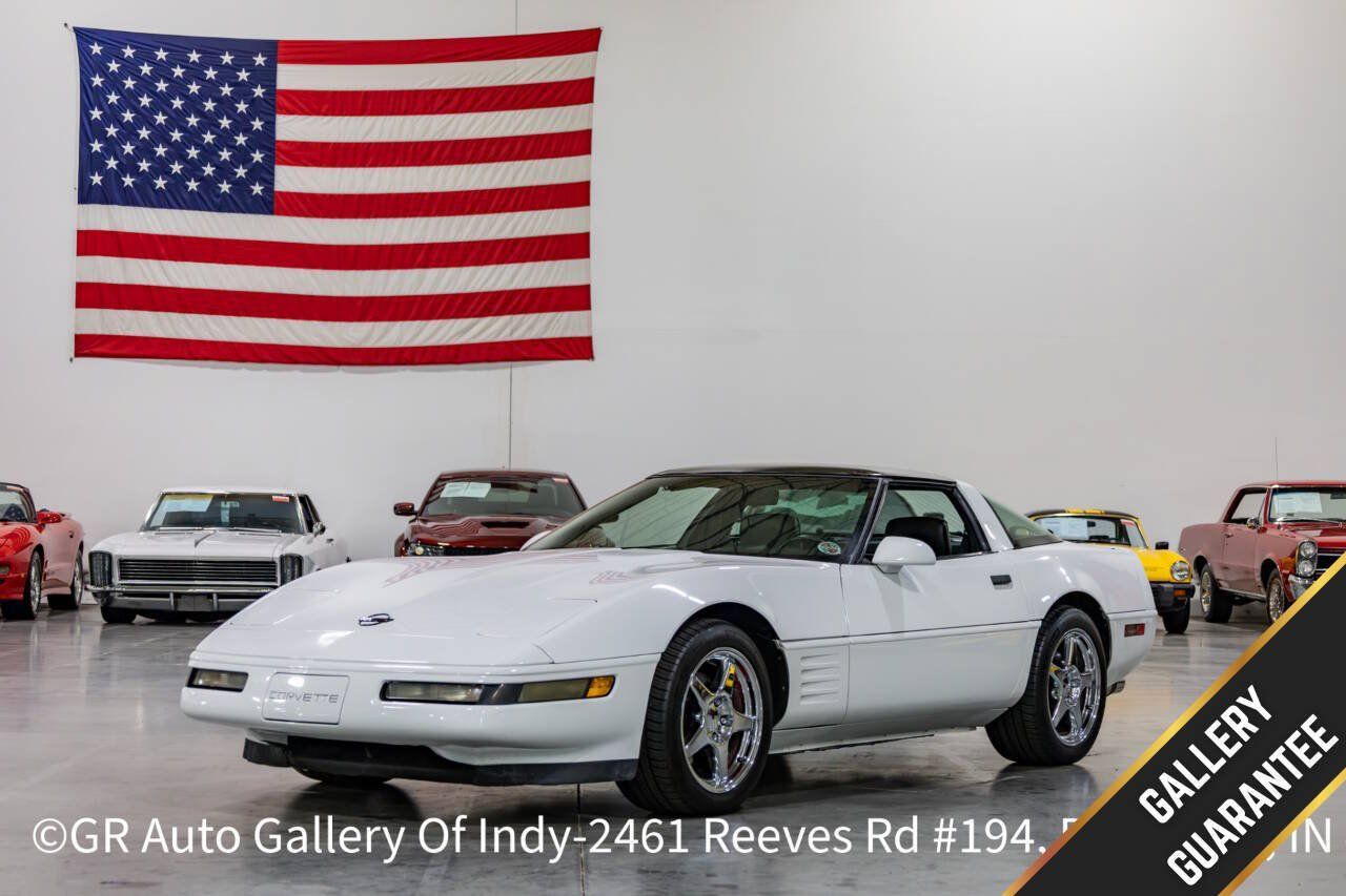 Used 1992 Chevrolet Corvette Coupe RWD image 1
