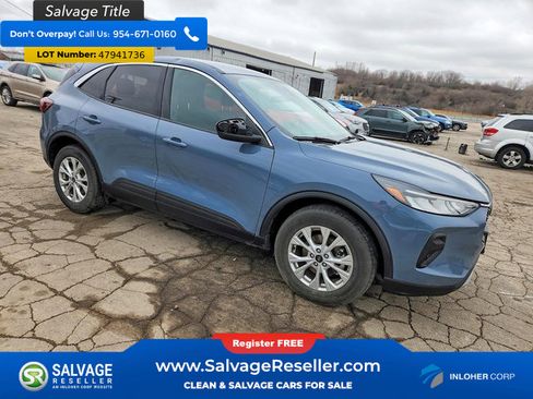 Used 2024 Ford Escape Active w/ Cold Weather Package image 5