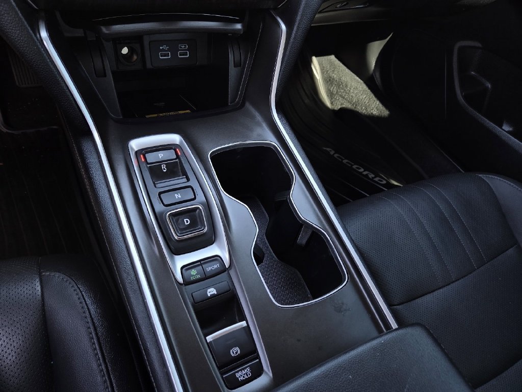 Certified 2022 Honda Accord Touring image 13