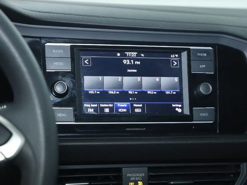 Used 2023 Volkswagen Jetta Sport image 25