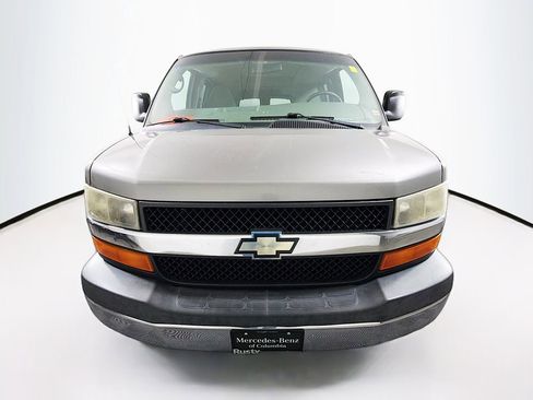 Used 2011 Chevrolet Express 1500 LT w/ LT Preferred Equipment Group image 2