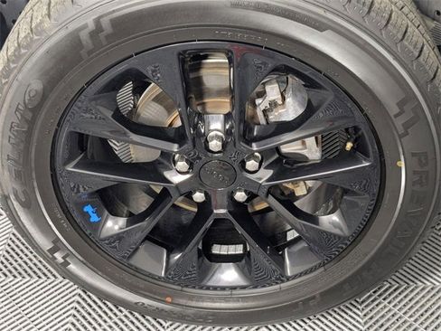 Certified 2023 Jeep Wrangler Unlimited Sahara image 8