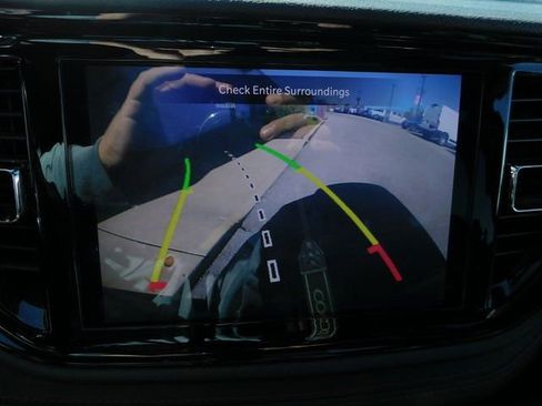 Used 2024 Dodge Durango GT image 17