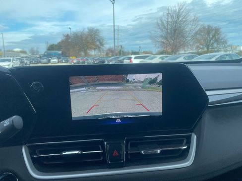 Used 2025 Chevrolet TrailBlazer LT image 17