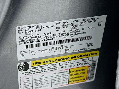 Used 2024 Ford Expedition XLT image 12