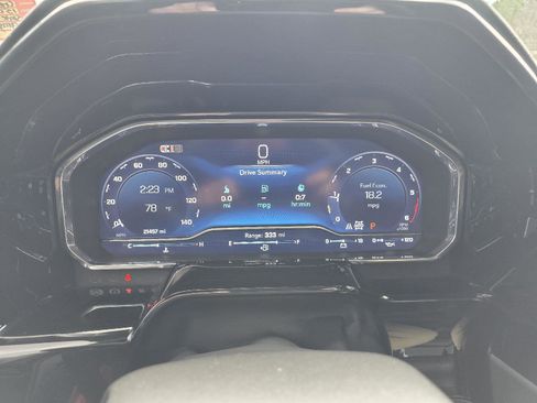 Used 2024 Chevrolet Silverado 1500 LT Trail Boss w/ Convenience Package II AWD/4WD image 15