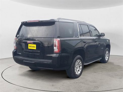 Used 2017 GMC Yukon SLT image 4