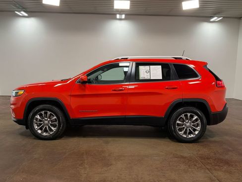 Used 2021 Jeep Cherokee Latitude Lux w/ Comfort/Convenience Group AWD/4WD image 6