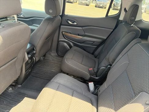 Used 2019 GMC Acadia SLE w/ LPO, Floor Liner Package FWD image 11