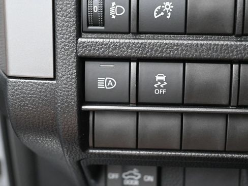 Certified 2025 Toyota Tacoma TRD Sport AWD/4WD image 15
