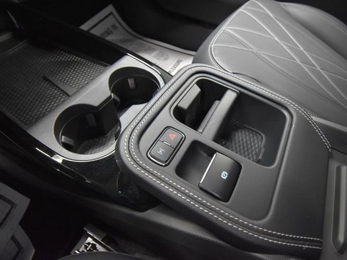 Used 2025 Ford Mustang Mach-E Select AWD/4WD image 20