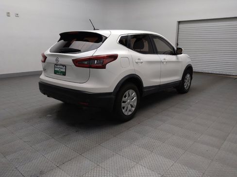 Used 2020 Nissan Rogue Sport S image 9