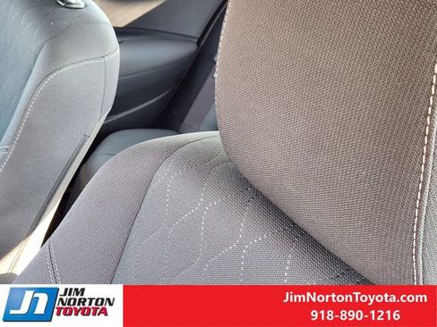Used 2025 Toyota Corolla LE FWD image 15